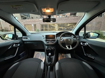 Used Peugeot 208 2016 for sale - 76020845: Photo 3