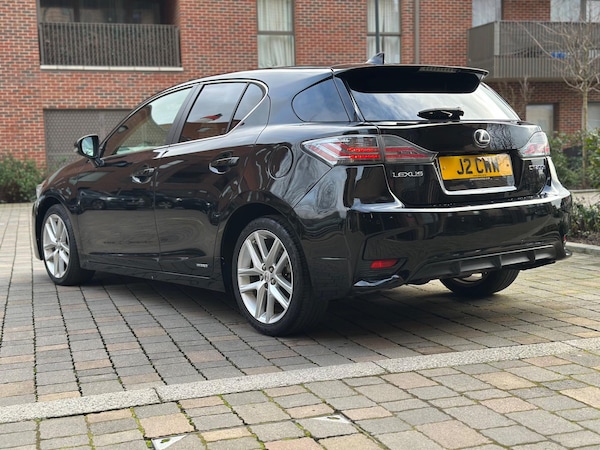 Used Lexus CT 2015 for sale - 75696968: Photo 2