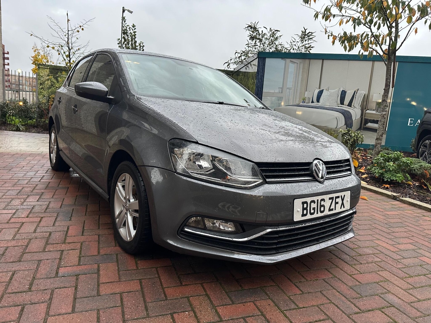 Used Volkswagen Polo 2016 for sale - 76992232: Photo 1