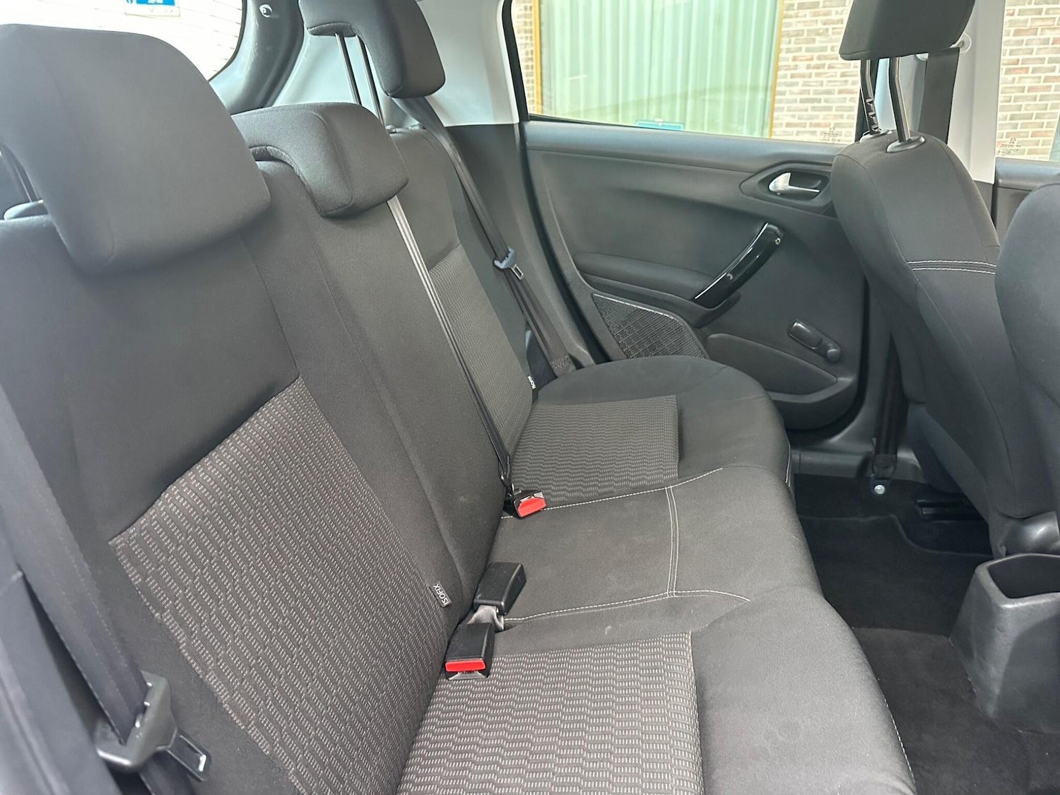 Used Peugeot 208 2016 for sale - 76714196: Photo 17