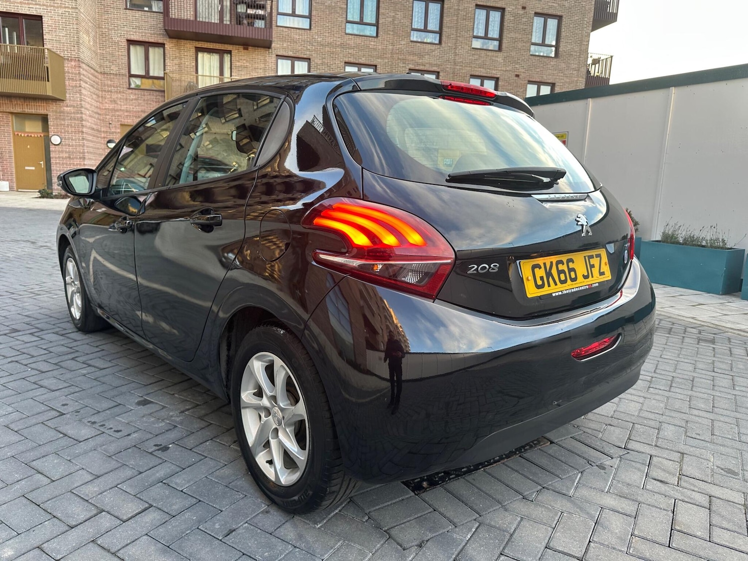 Used Peugeot 208 2016 for sale - 76714196: Photo 2