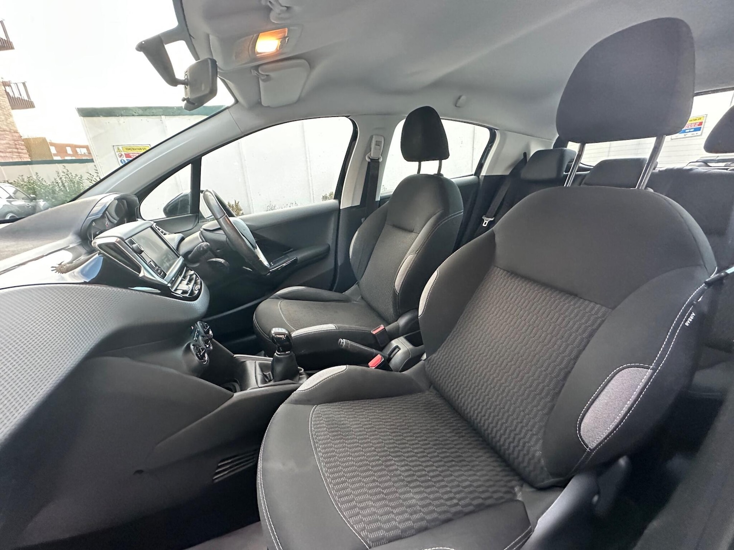 Used Peugeot 208 2016 for sale - 76714196: Photo 23