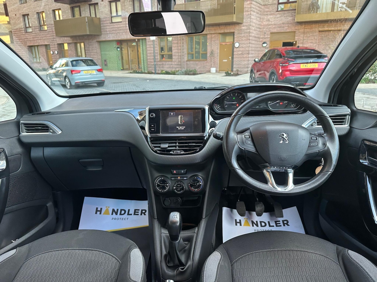 Used Peugeot 208 2016 for sale - 76714196: Photo 24