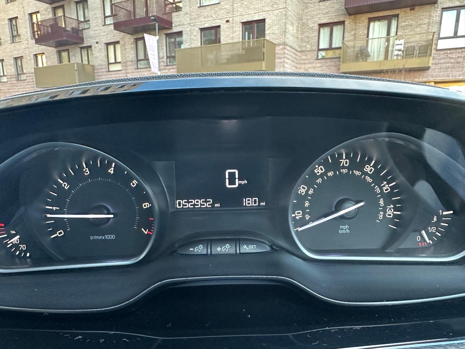 Used Peugeot 208 2016 for sale - 76714196: Photo 25