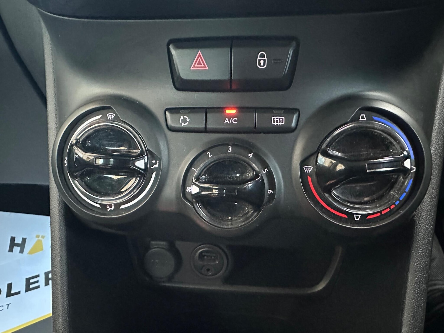 Used Peugeot 208 2016 for sale - 76714196: Photo 26