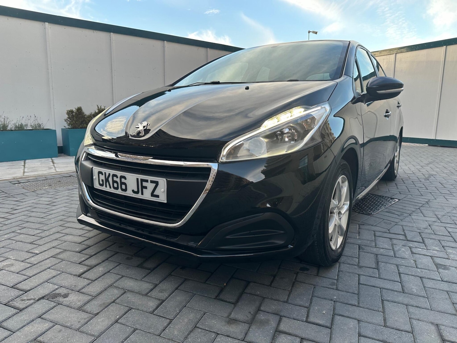 Used Peugeot 208 2016 for sale - 76714196: Photo 8