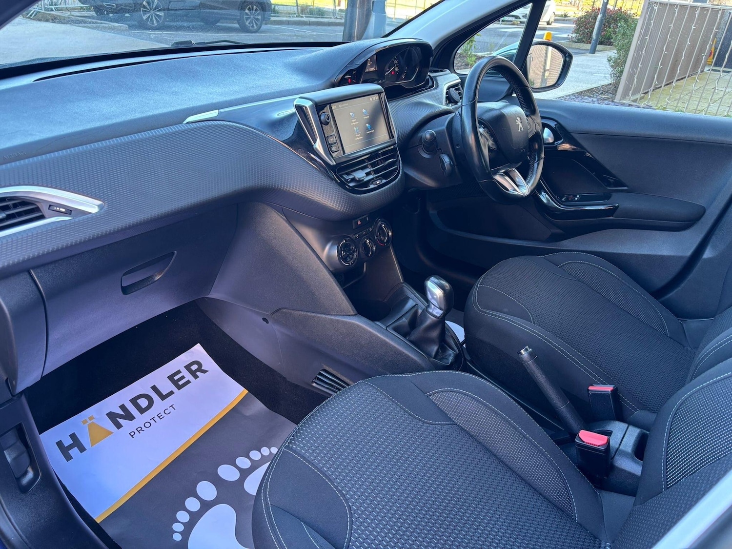 Used Peugeot 208 2017 for sale - 77940375: Photo 49