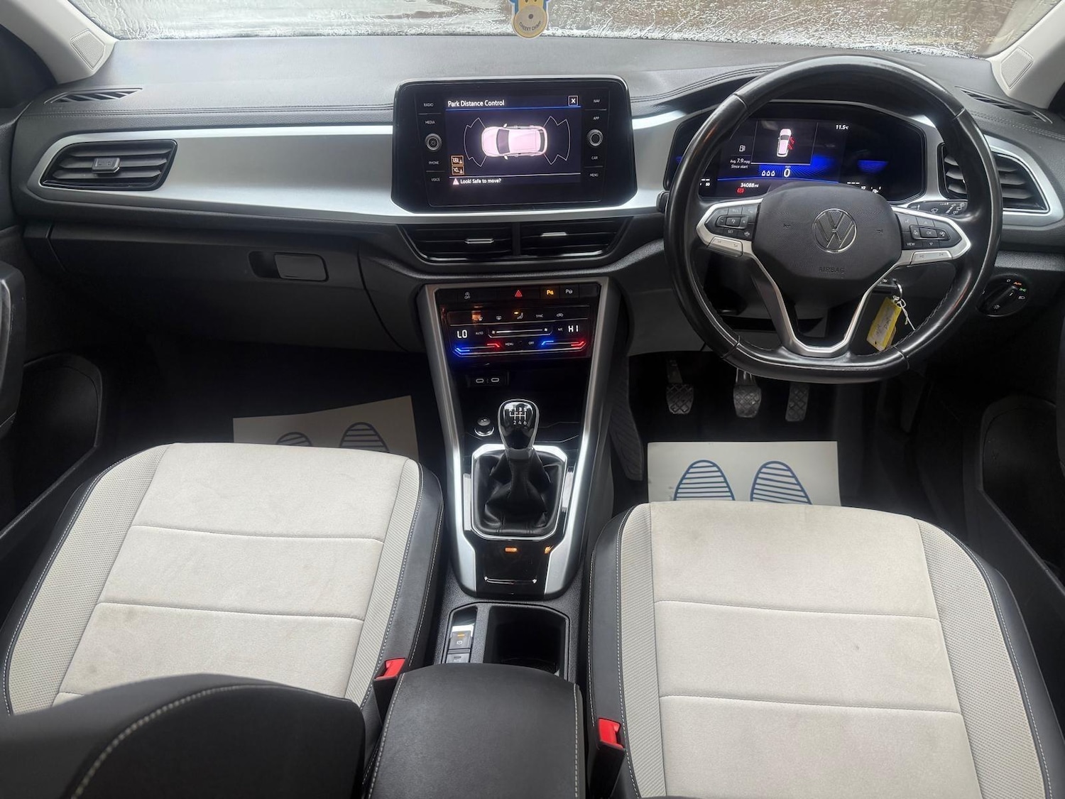 Used Volkswagen T-Roc 2023 for sale - 76991619: Photo 3