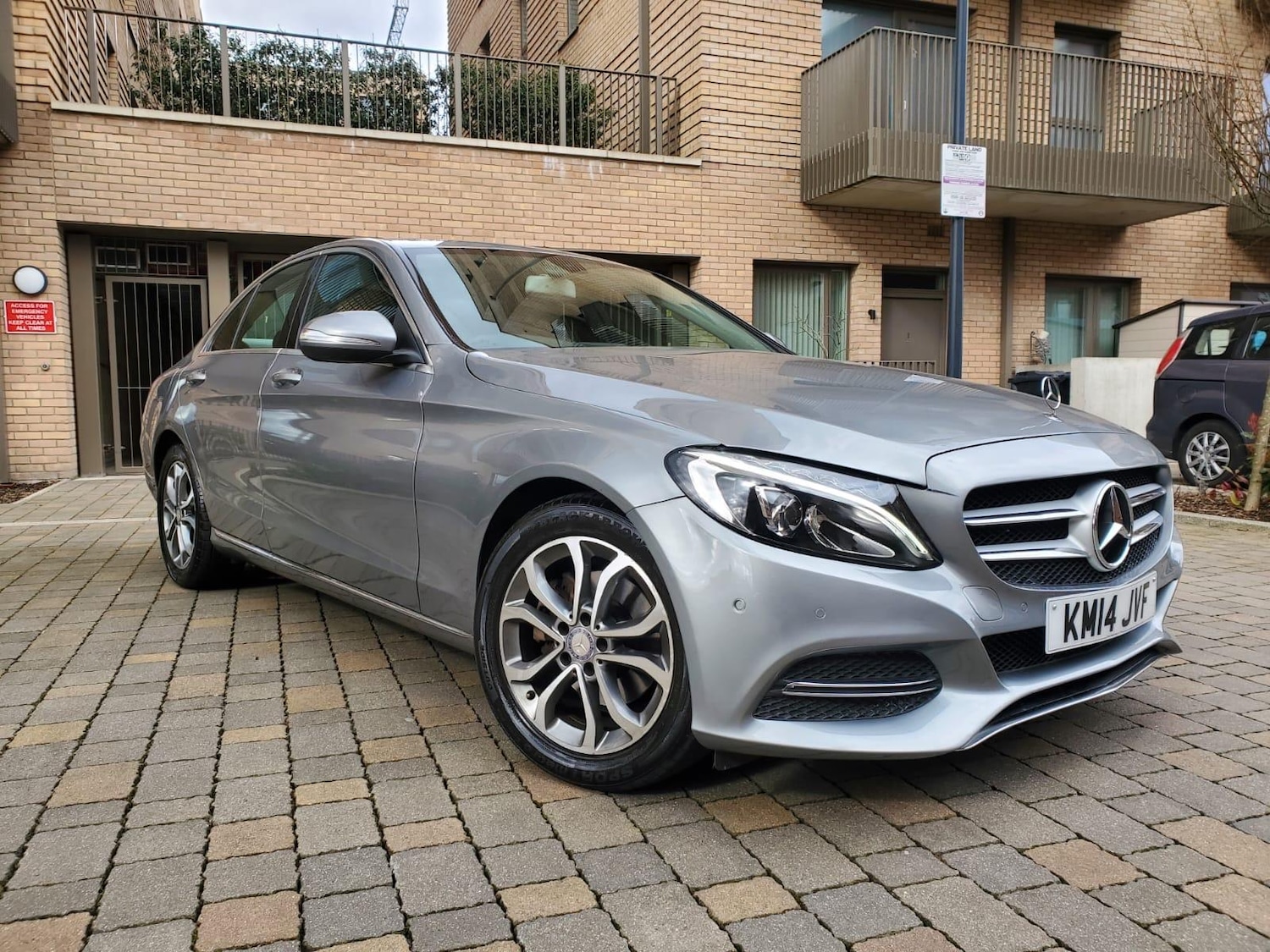 Used Mercedes-Benz C Class 2014 for sale - 76995929: Photo 1