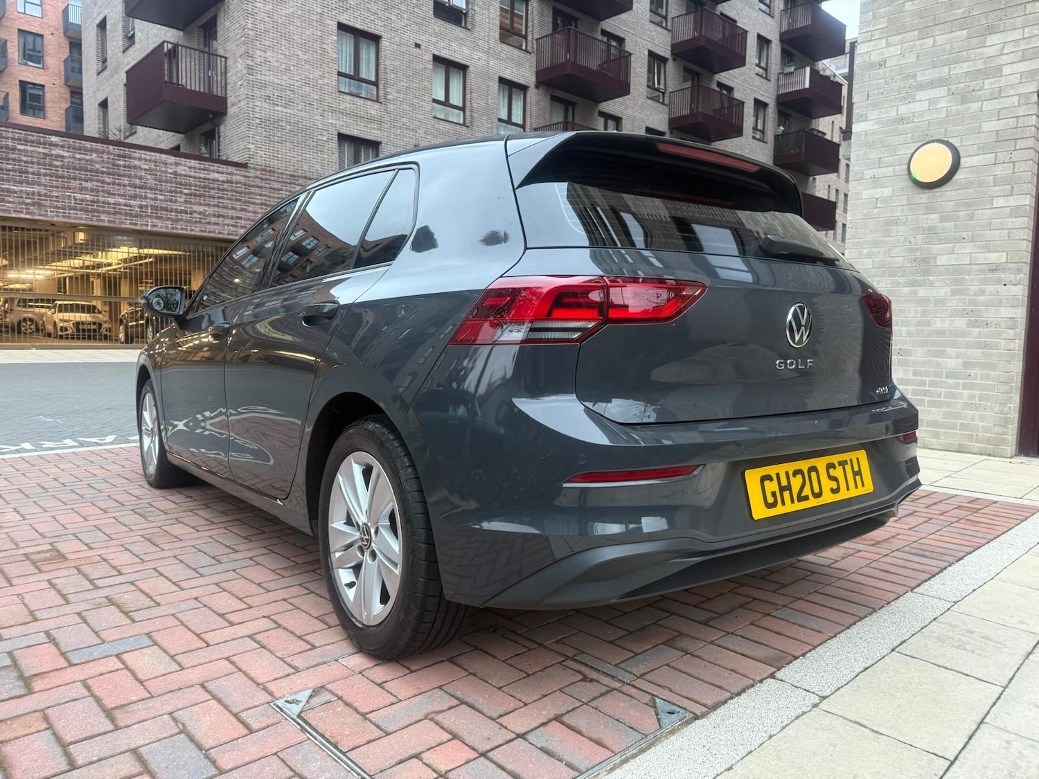 Used Volkswagen Golf 2020 for sale - 76513126: Photo 2