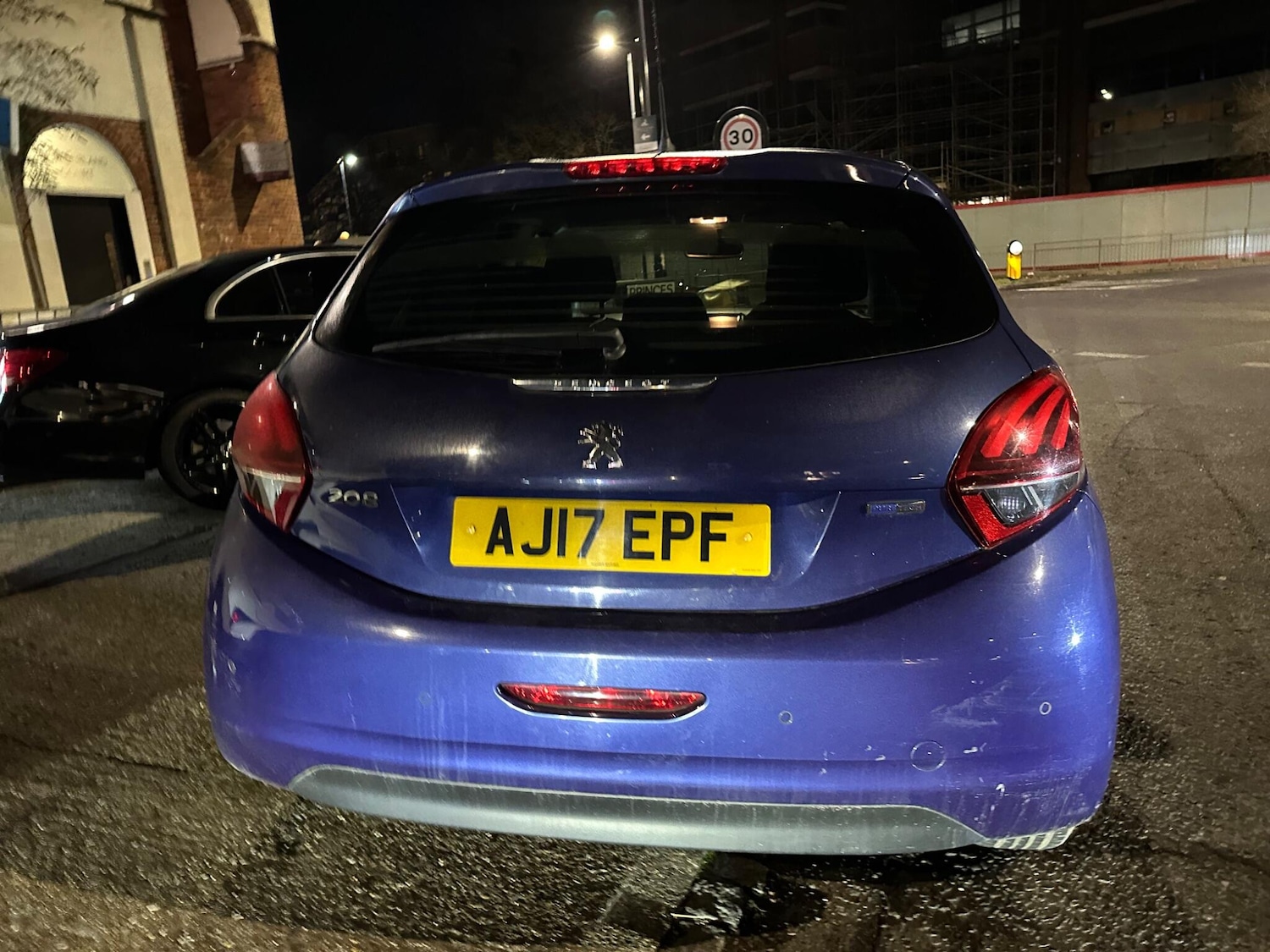 Used Peugeot 208 2017 for sale - 76714472: Photo 2