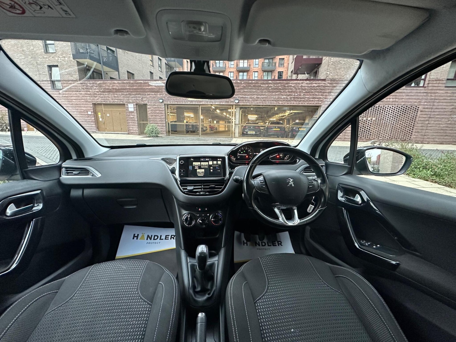 Used Peugeot 208 2017 for sale - 76714472: Photo 4