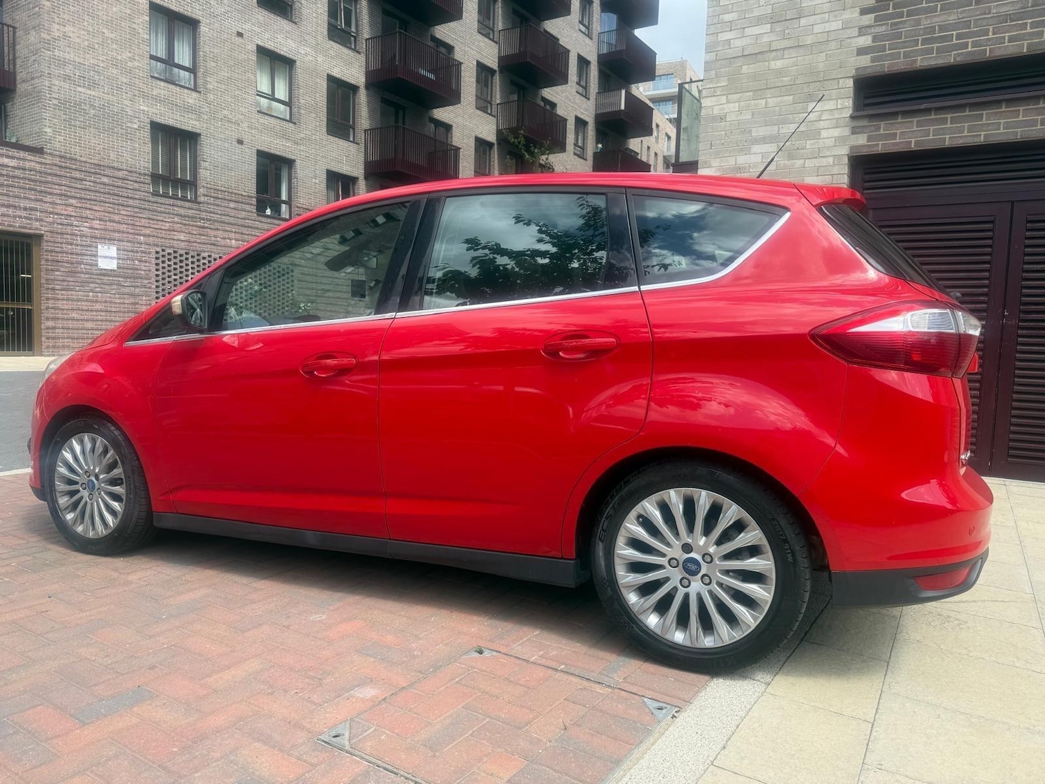Used Ford C-Max 2011 for sale - 77109915: Photo 13