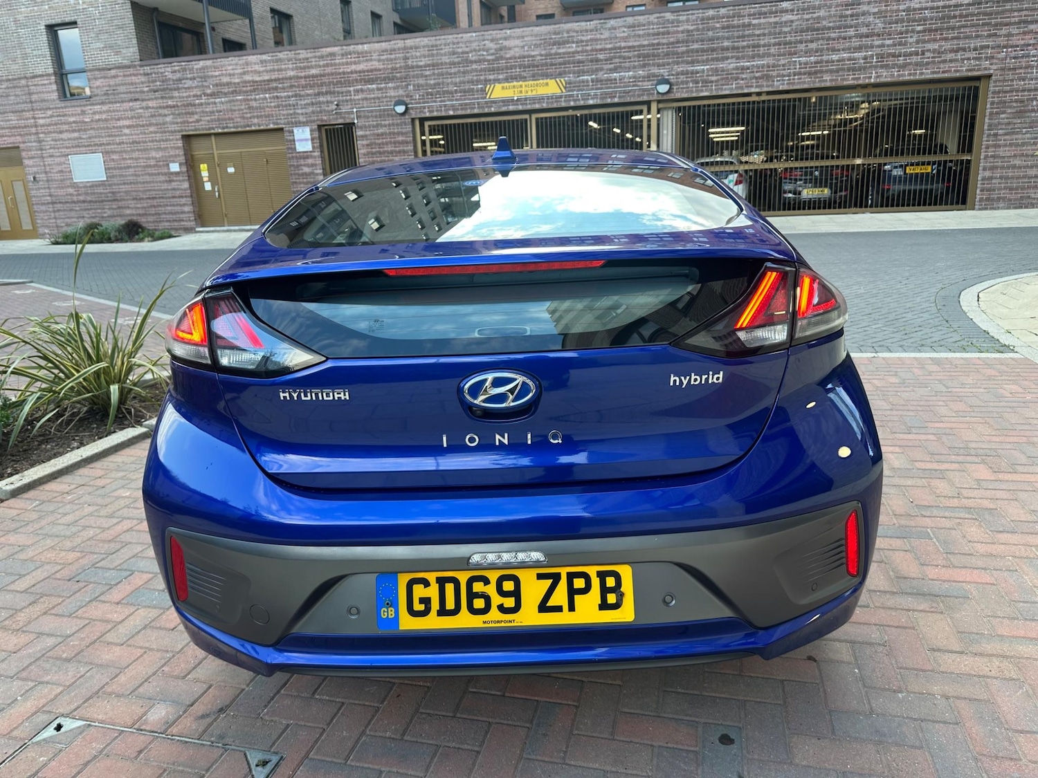 Vehicle 21