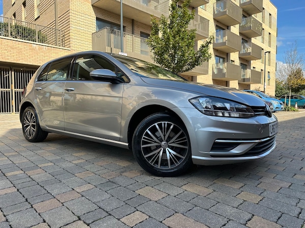 Used Volkswagen Golf 2017 for sale - 76121856: Photo 11