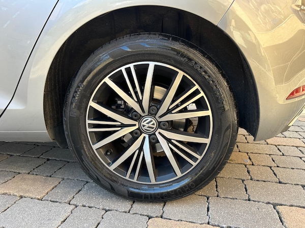 Used Volkswagen Golf 2017 for sale - 76121856: Photo 15