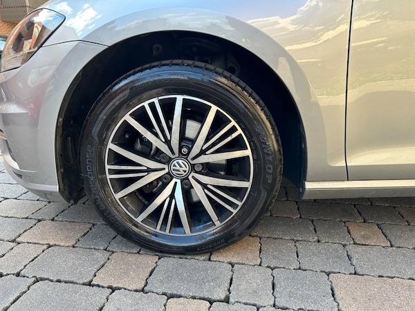 Used Volkswagen Golf 2017 for sale - 76121856: Photo 19