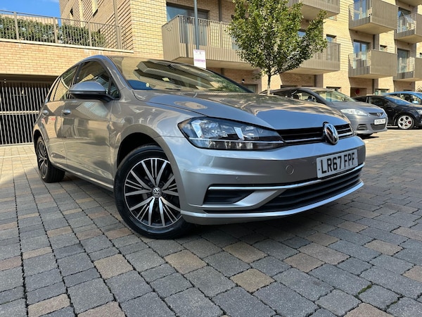 Used Volkswagen Golf 2017 for sale - 76121856: Photo 1