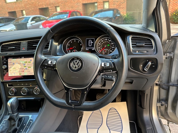 Used Volkswagen Golf 2017 for sale - 76121856: Photo 25
