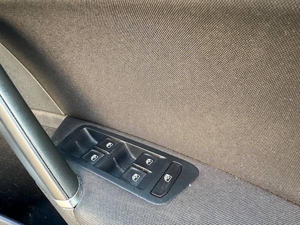 Used Volkswagen Golf 2017 for sale - 76121856: Photo 32
