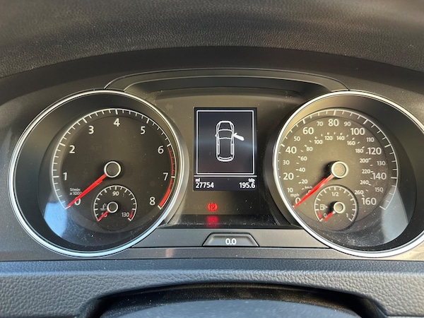 Used Volkswagen Golf 2017 for sale - 76121856: Photo 34