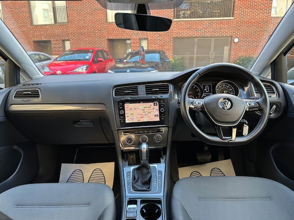 Used Volkswagen Golf 2017 for sale - 76121856: Photo 3