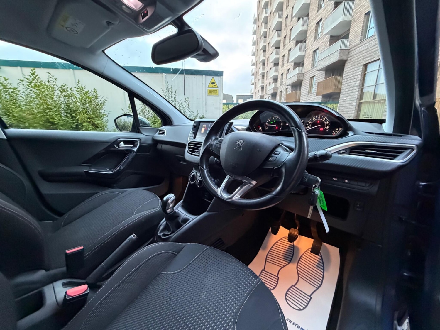 Used Peugeot 208 2017 for sale - 77468389: Photo 23