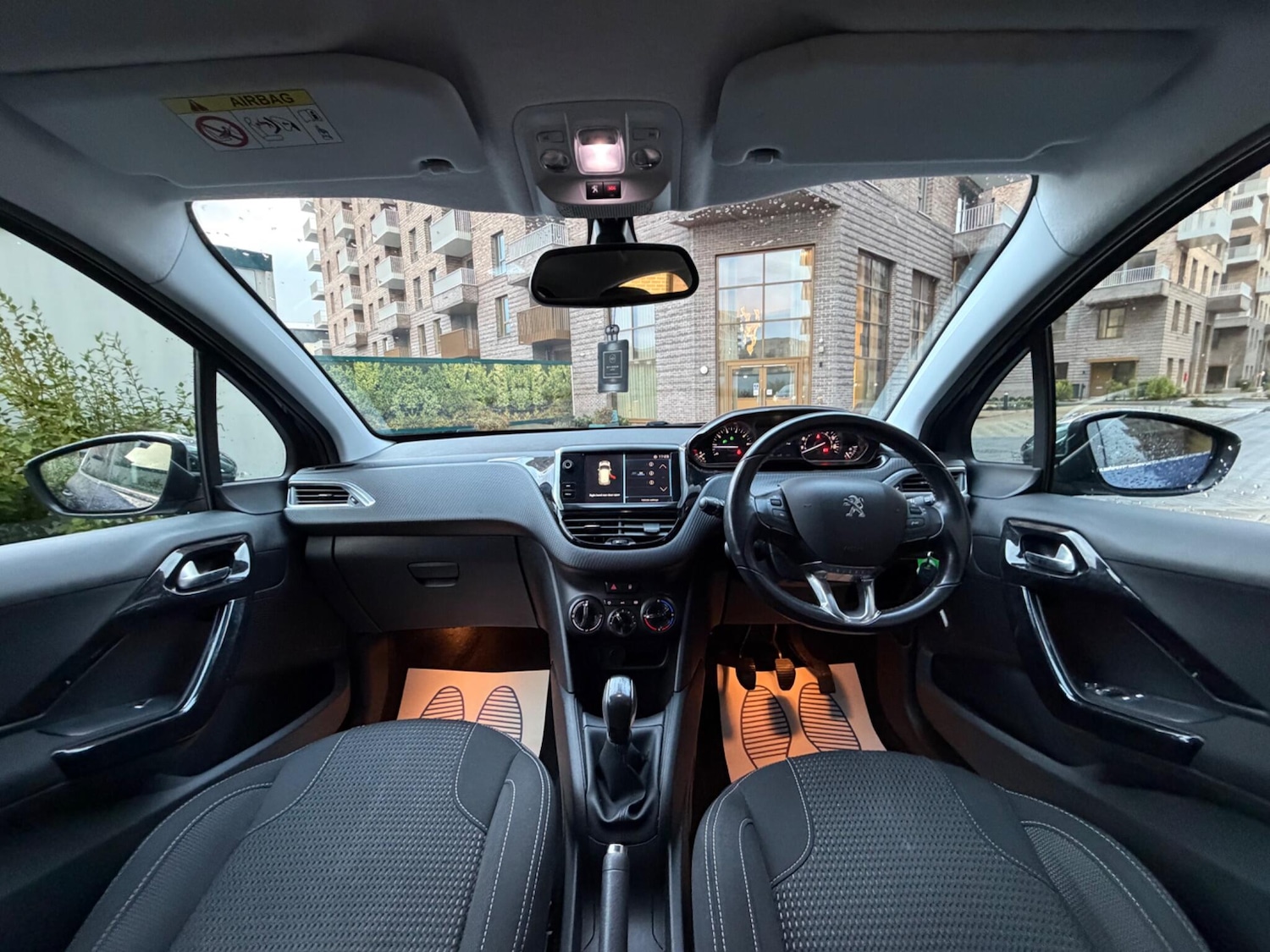 Used Peugeot 208 2017 for sale - 77468389: Photo 24