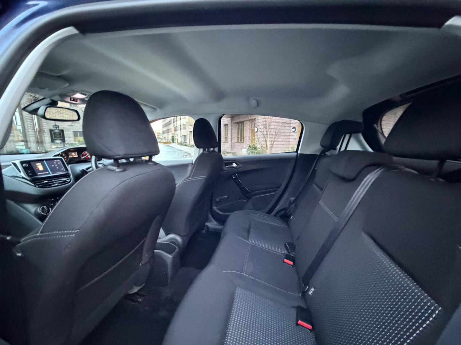 Used Peugeot 208 2017 for sale - 77468389: Photo 28