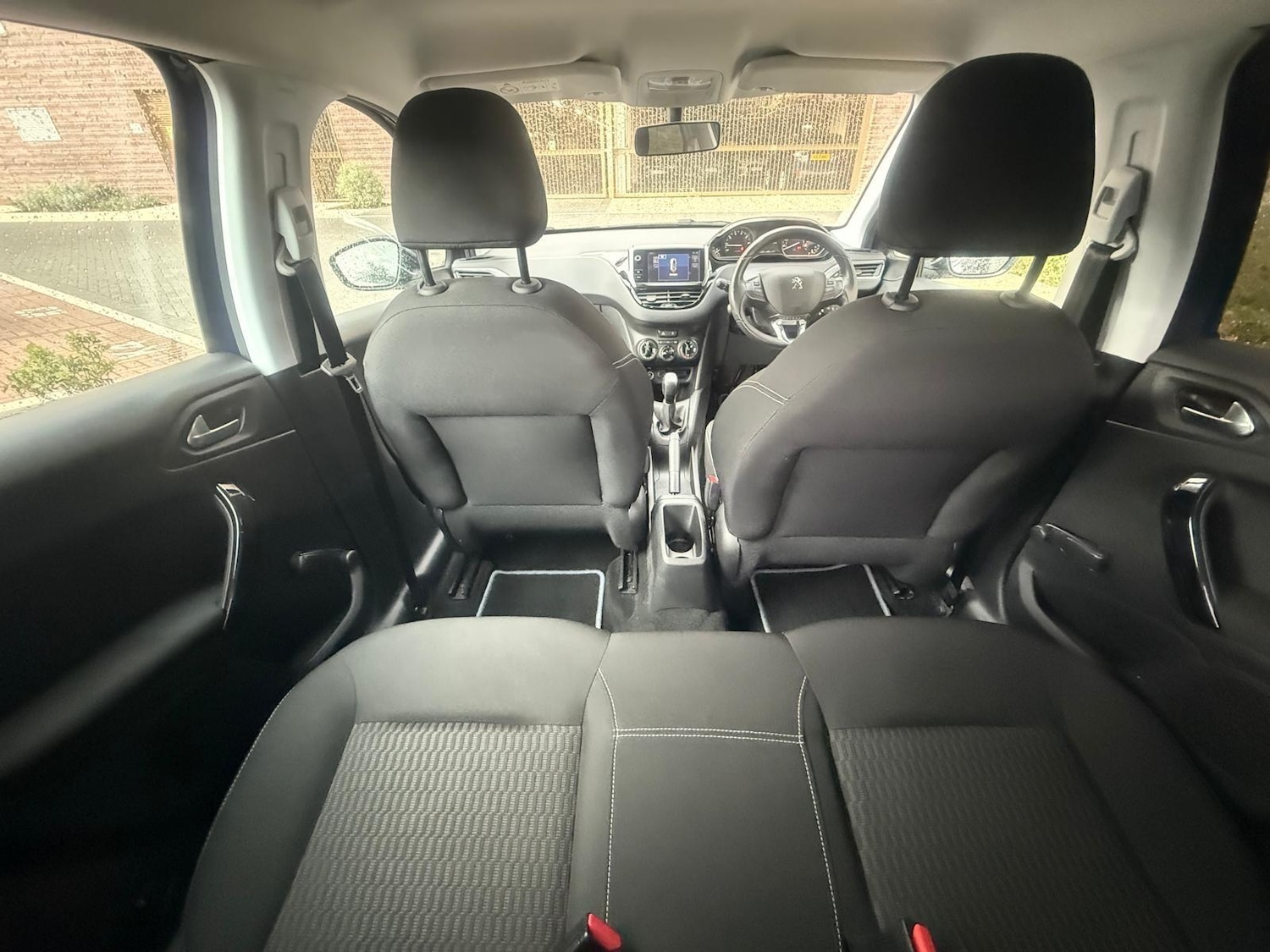 Used Peugeot 208 2017 for sale - 77468389: Photo 44