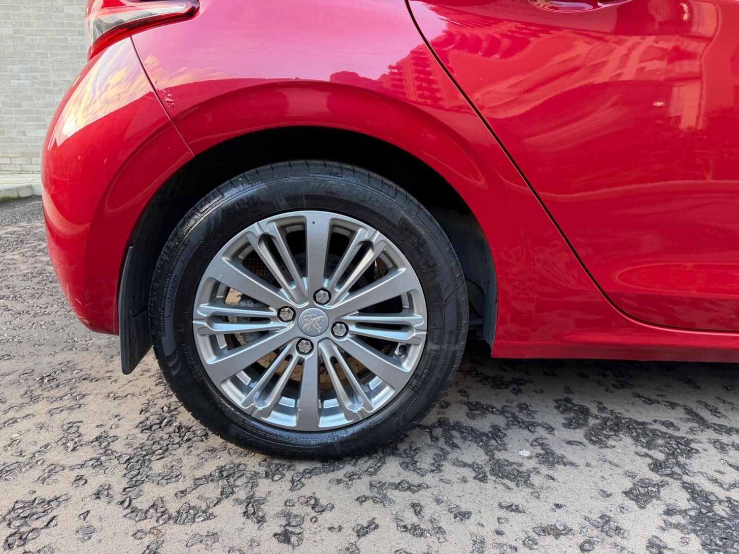 Used Peugeot 208 2016 for sale - 77359181: Photo 32