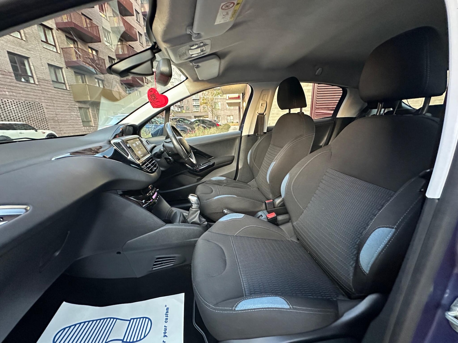 Used Peugeot 208 2015 for sale - 76608522: Photo 15