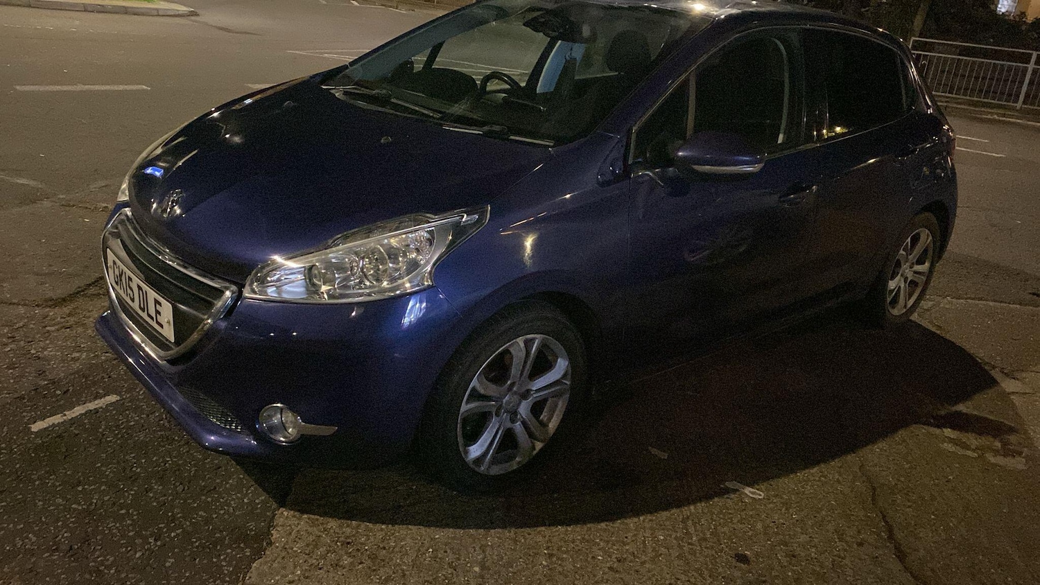 Used Peugeot 208 2015 for sale - 76608522: Photo 2