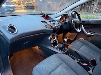 Used Ford Fiesta 2009 for sale - 77400528: Photo