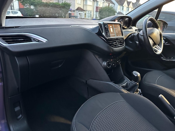 Used Peugeot 208 2017 for sale - 76175618: Photo 3