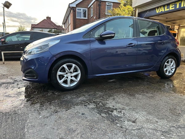 Used Peugeot 208 2017 for sale - 76175618: Photo 4