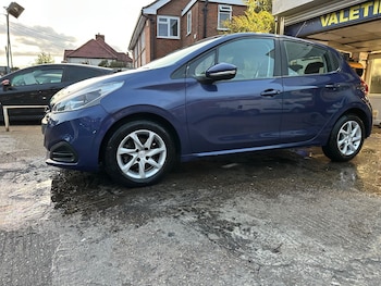 Used Peugeot 208 2017 for sale - 76175618: Photo 4