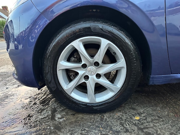 Used Peugeot 208 2017 for sale - 76175618: Photo 9