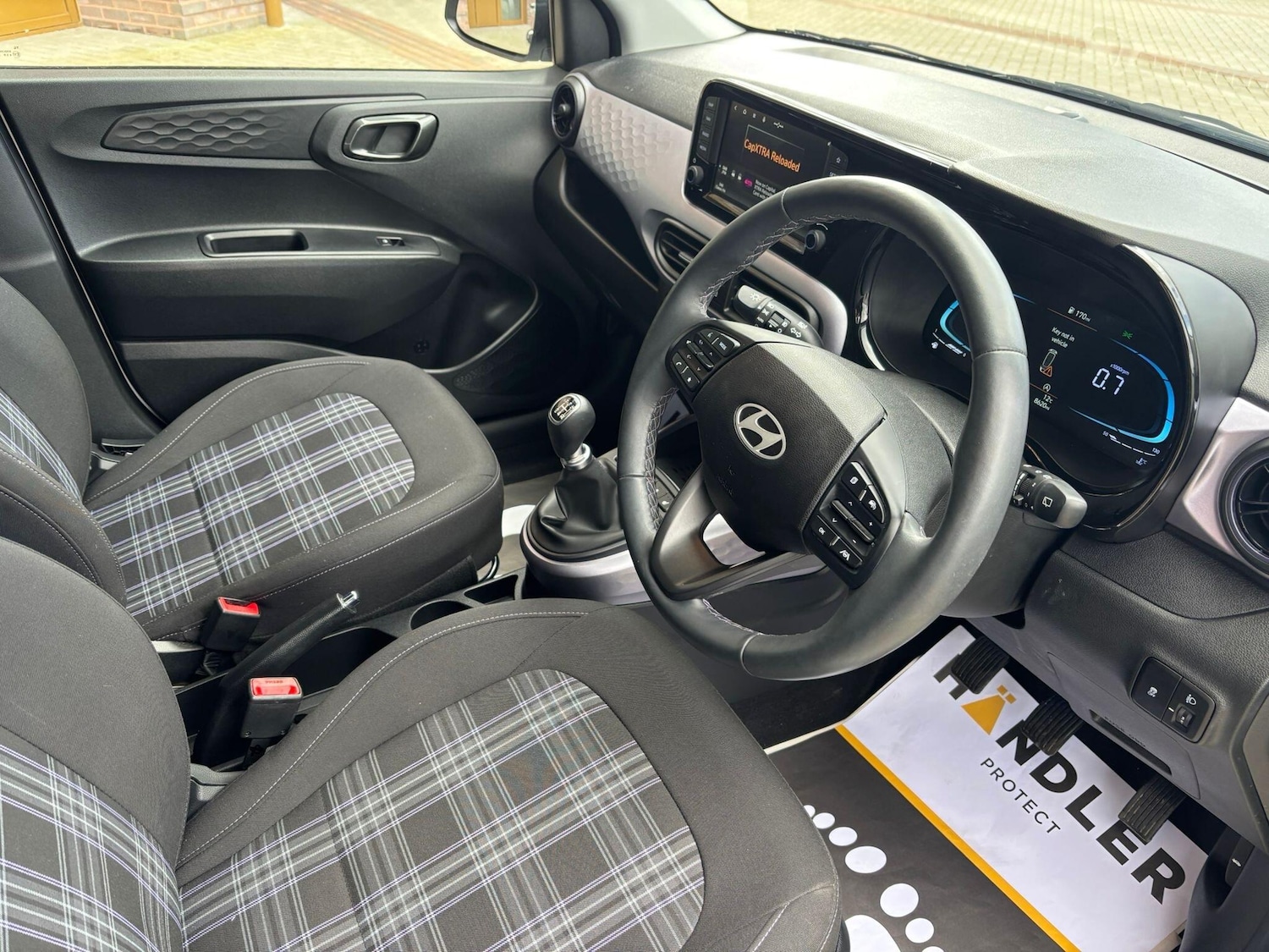 Used Hyundai i10 2024 for sale - 78086640: Photo 42