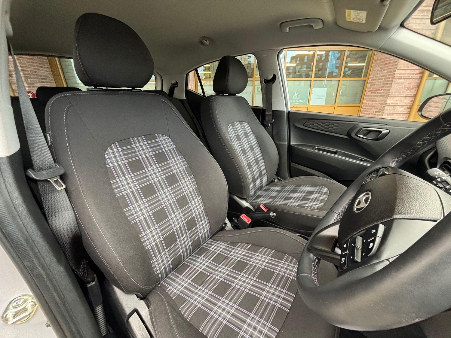 Used Hyundai i10 2024 for sale - 78086640: Photo 44