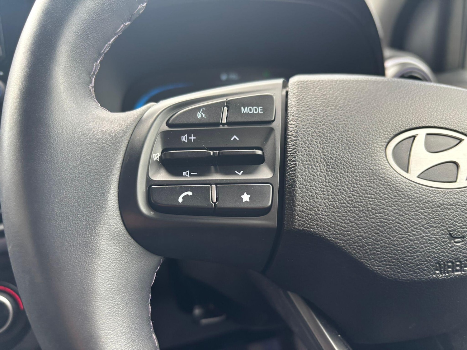 Used Hyundai i10 2024 for sale - 78086640: Photo 50