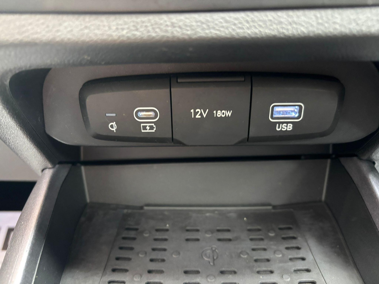 Used Hyundai i10 2024 for sale - 78086640: Photo 53