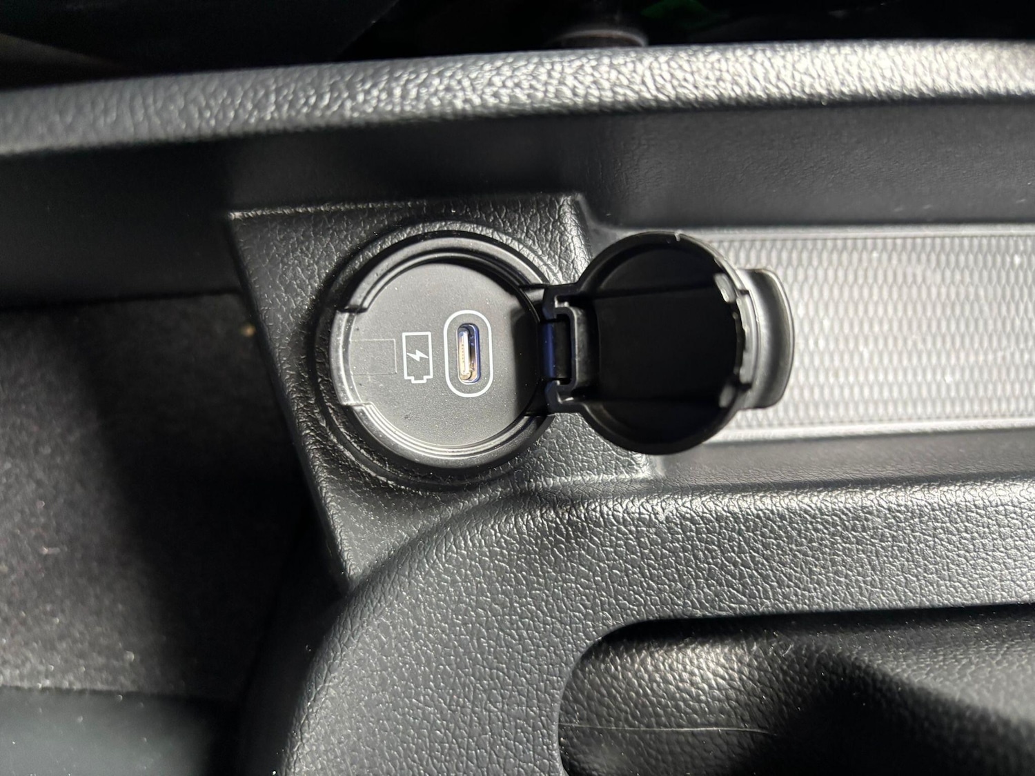 Used Hyundai i10 2024 for sale - 78086640: Photo 54