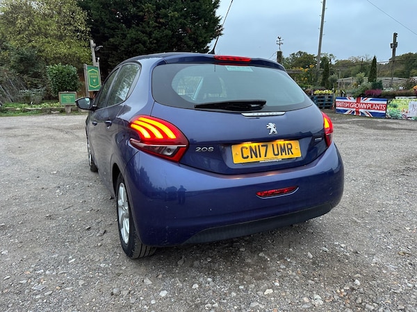 Used Peugeot 208 2017 for sale - 76270263: Photo 12