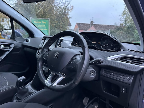 Used Peugeot 208 2017 for sale - 76270263: Photo 16