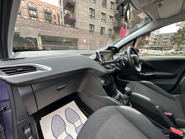 Used Peugeot 208 2017 for sale - 76270263: Photo 25