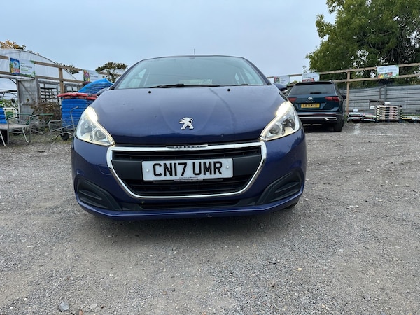 Used Peugeot 208 2017 for sale - 76270263: Photo 6