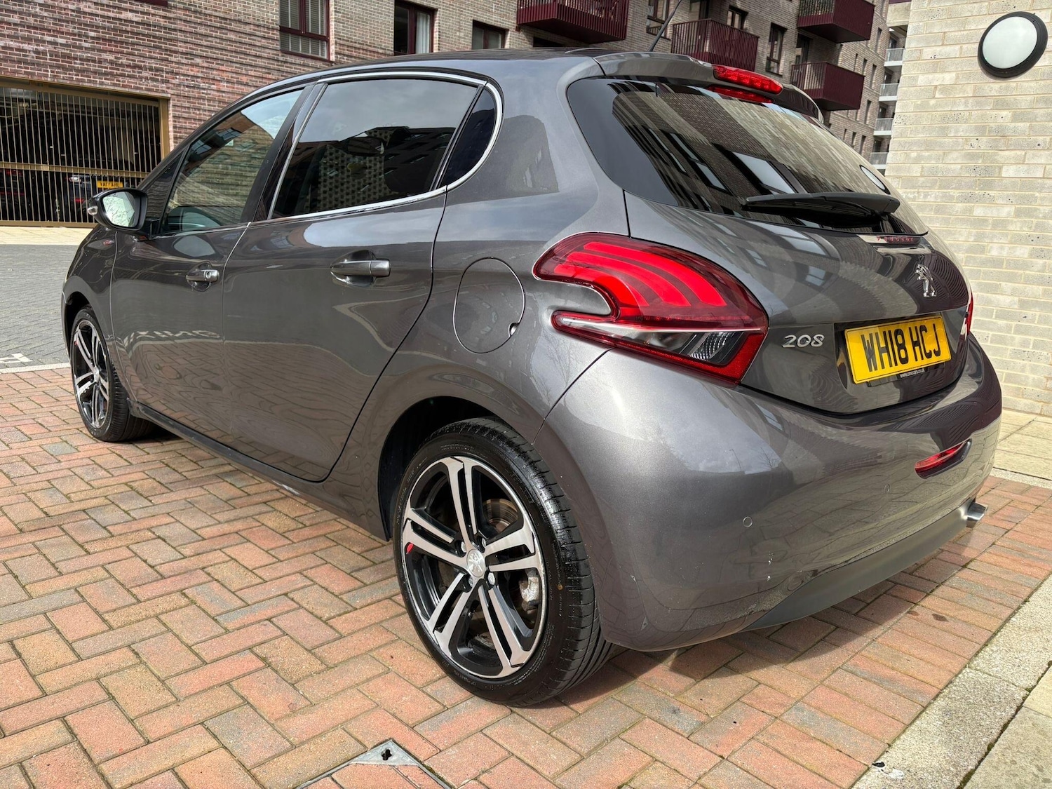 Used Peugeot 208 for sale - 77883154: Photo 2