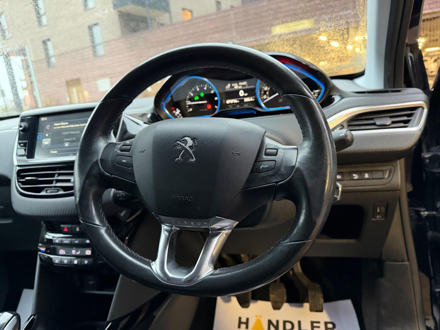 Used Peugeot 2008 2015 for sale - 76781949: Photo 24