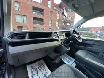 Used Volkswagen Transporter Shuttle 2020 for sale - 73756202: Photo